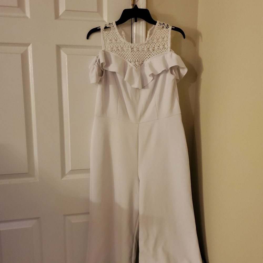 NY AND CO white jump suit